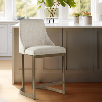 Tabouret de comptoir moderne de 26 po de hauteur - Les meubles de cuisine à base en métal comportent des accoudoirs incurvés et un dossier arrondi. Coussin en mousse à haute densité avec patins réglables au fini or antique