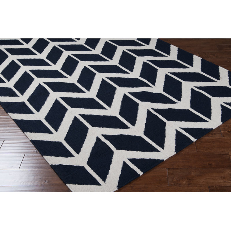 Robby Wool Chevron Indoor Rug, Rectangle 2' x 3'