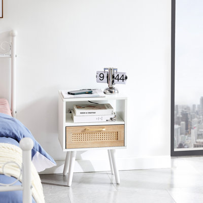 Table de bout en rotin moderne avec prise de courant et ports USB
