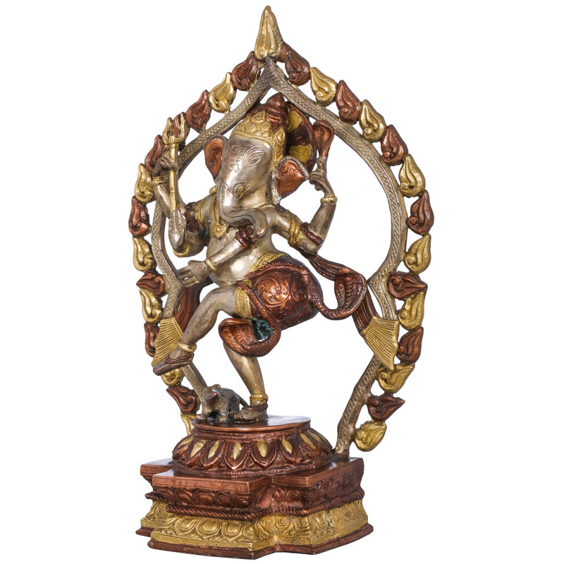 Ganesha dansant avec auréole enflammée