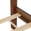 Lit en bois robuste avec tête et pied de lit en rotin