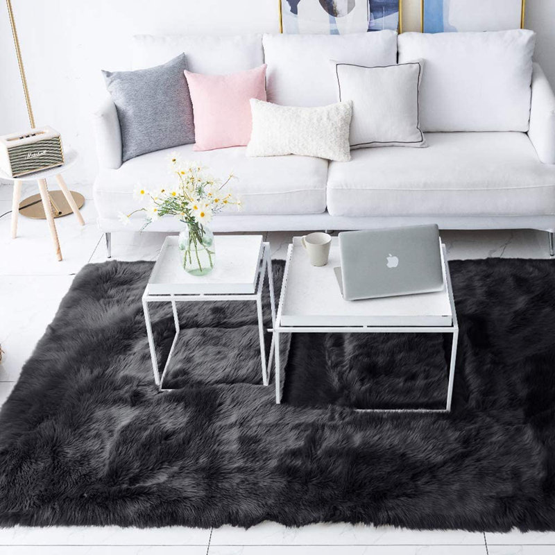 Tapis gris foncé à poil long Macie-Rae, Rectangulaire 3 pi x 5 pi
