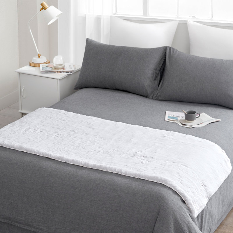 Chunky Bunny Bed Runner, Queen, White