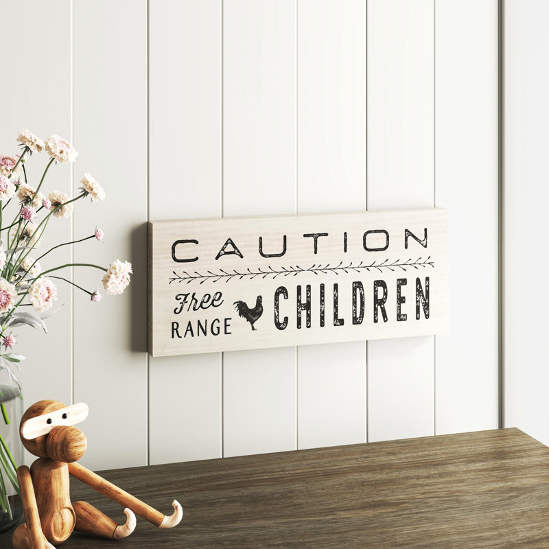 «Attention Free Range Children», art mural, H 10 po x l 24 po, Toile tendue