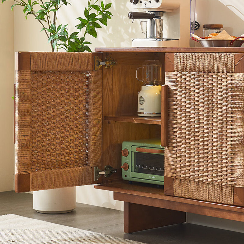 Buffet de style nordique rétro et minimaliste