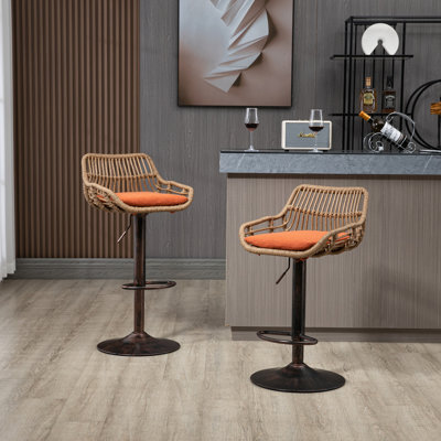 Tabourets de bar orange, ensemble de 2, hauteur réglable avec repose-pieds, pivotants, pour la cuisine et la salle à manger, base en métal, capacité de charge de 113 kg (250 lb).