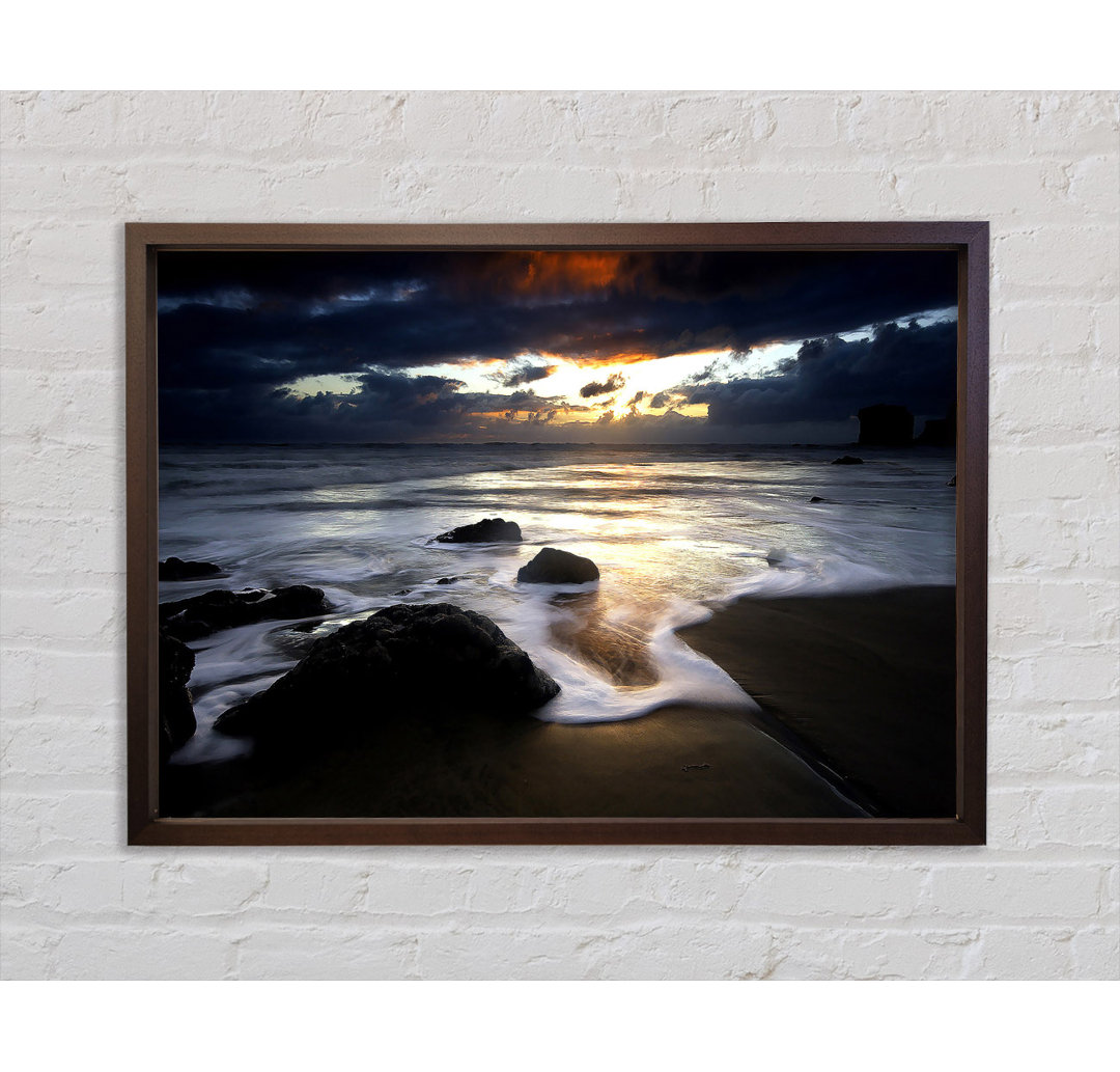 Beautiful Beach Ocean As Dawn Breaks - Einzelbildrahmen Kunstdrucke auf Leinwand