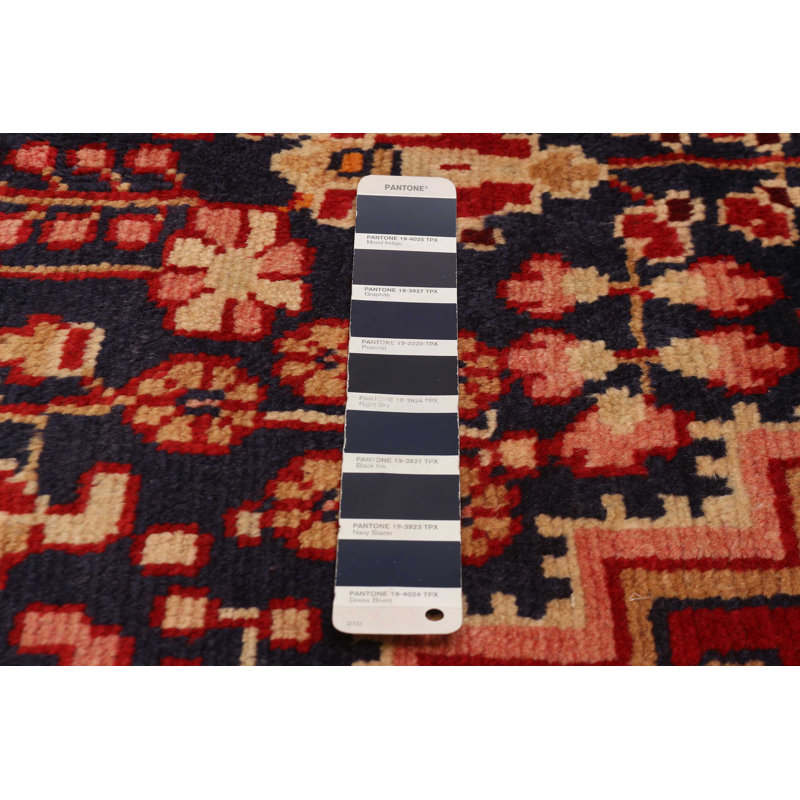 Tapis bleu marine Anadol 4 pi 3 po x 6 pi 10 po