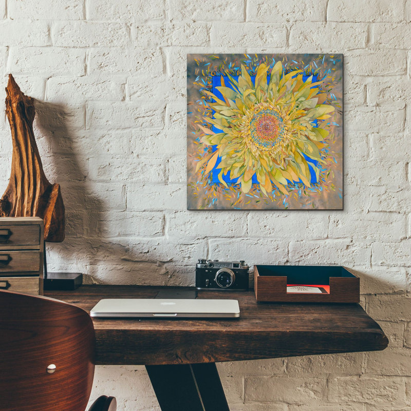 «Golden Flower» par Sharon Pitts, art mural en verre acrylique, H 12 po x l 12 po x P 0,13 po