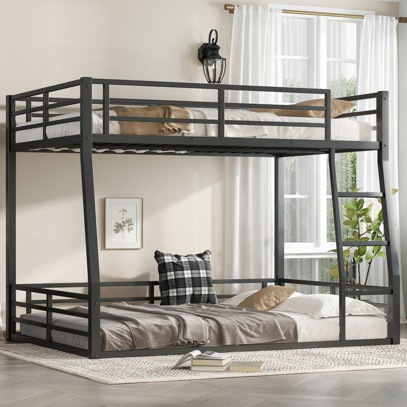 Lit superposé au dessus d'un grand lit double en métal pour les adolescents et les adultes, peu encombrant / sans sommier, noir