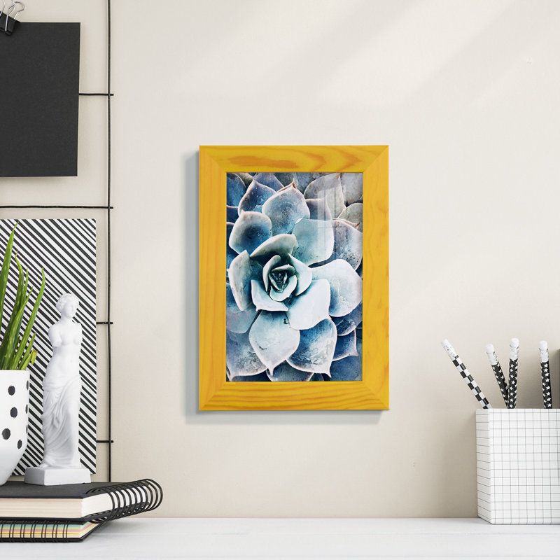 Pastel Succulent Beauty III, encadré sur papier, H 6 po x l 4 po x P 1 po, Jaune
