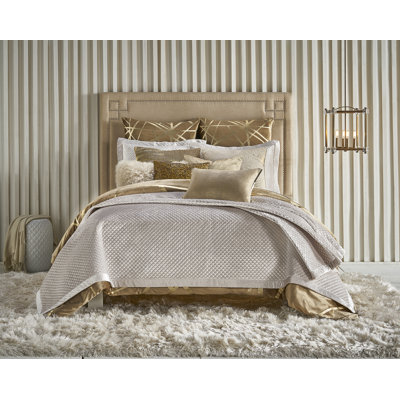 Amani Rayon Velvet Quilt