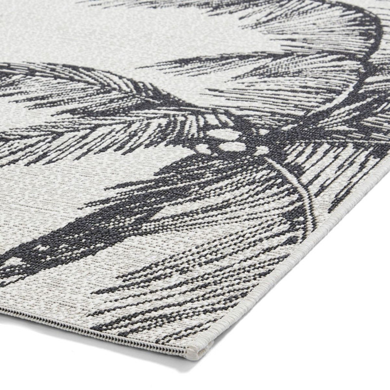 Allianna Floral Indoor / Outdoor Area Rug, Rectangle 160 x 220cm