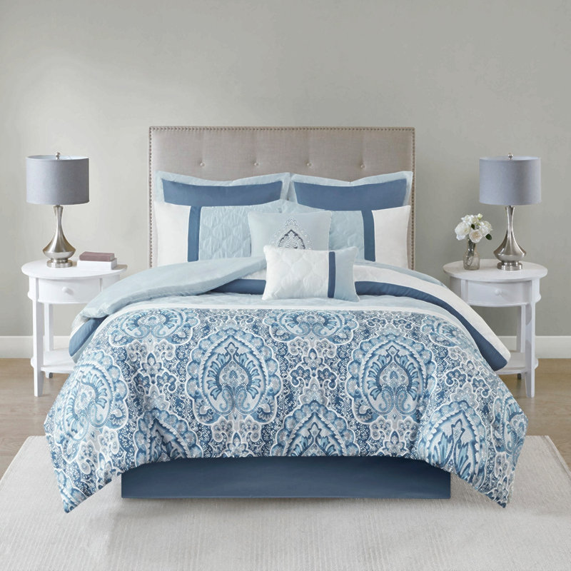 Queen 8 Piece  Comforter Set, Queen Comforter + 7 Additional Pieces