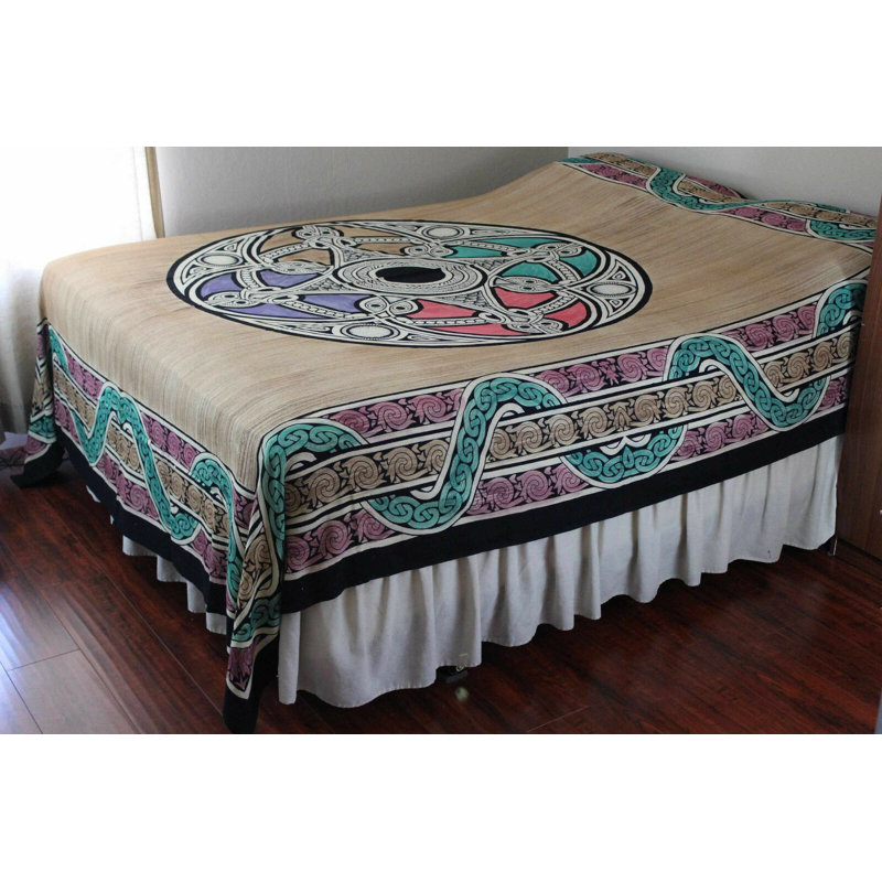 Tapisserie en coton avec roue celtique, H 110 po x l 110 po, Brun clair