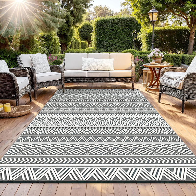Camping Mat, Beach Mat,outdoor plastic straw rug Boho Outdoor Rug in Black & White – Weatherproof and Stylish