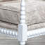 Fauteuil Spindle, finition blanche, tissu cachemire taupe