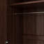 Armoire polyvalente en bois avec plusieurs options de rangement, un ajout élégant et pratique à toute chambre à coucher.