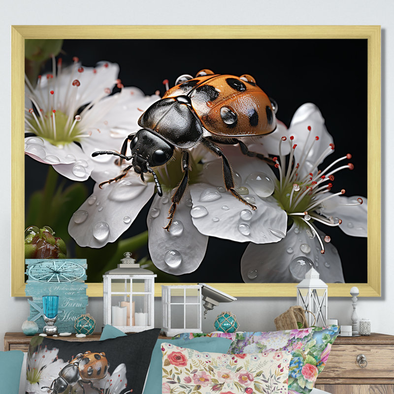 Nature c - Mystérieuse coccinelle en fleurs - imprimé, H 16 po x l 32 po x P 1 po, Cadre doré simple