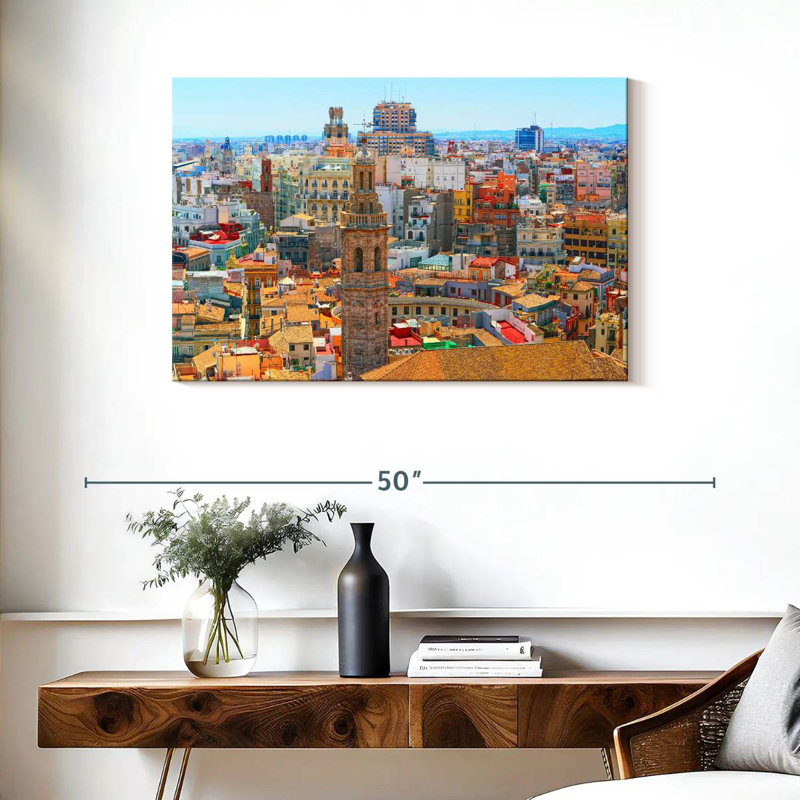 Nicci Valencia Cityscape, H 24 po x l 36 po