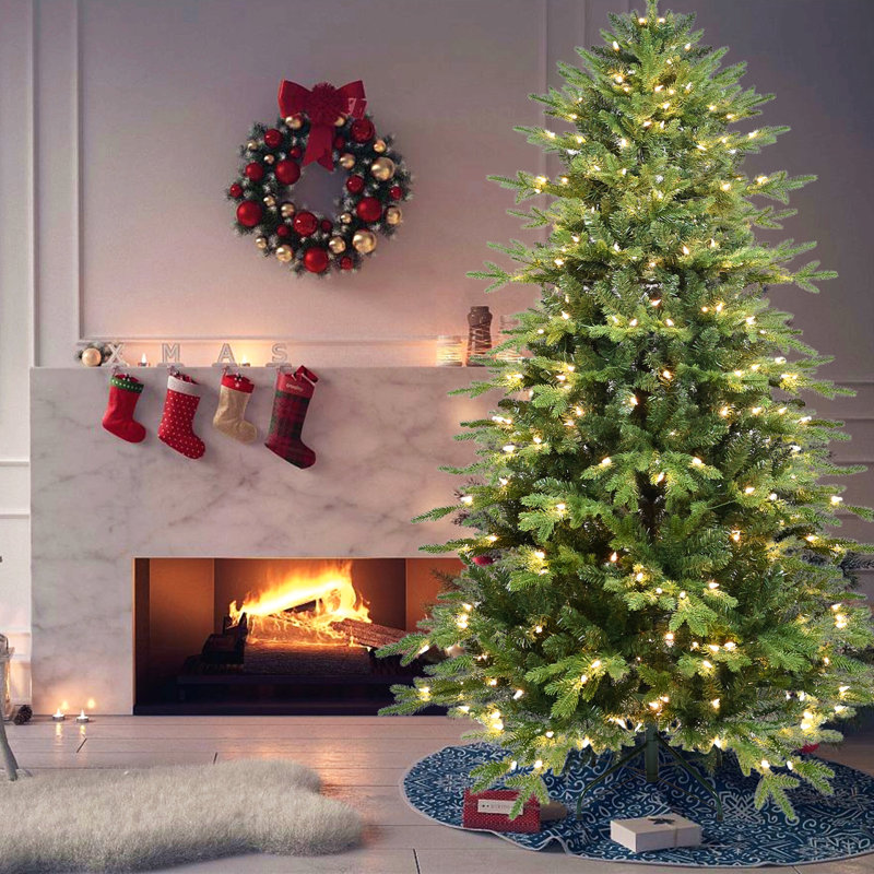 Arbre de Noël vert en PVC + PE avec lumières Ul blanc chaud, branches à charnières, aiguilles réalistes, support en métal robuste, assemblage facile