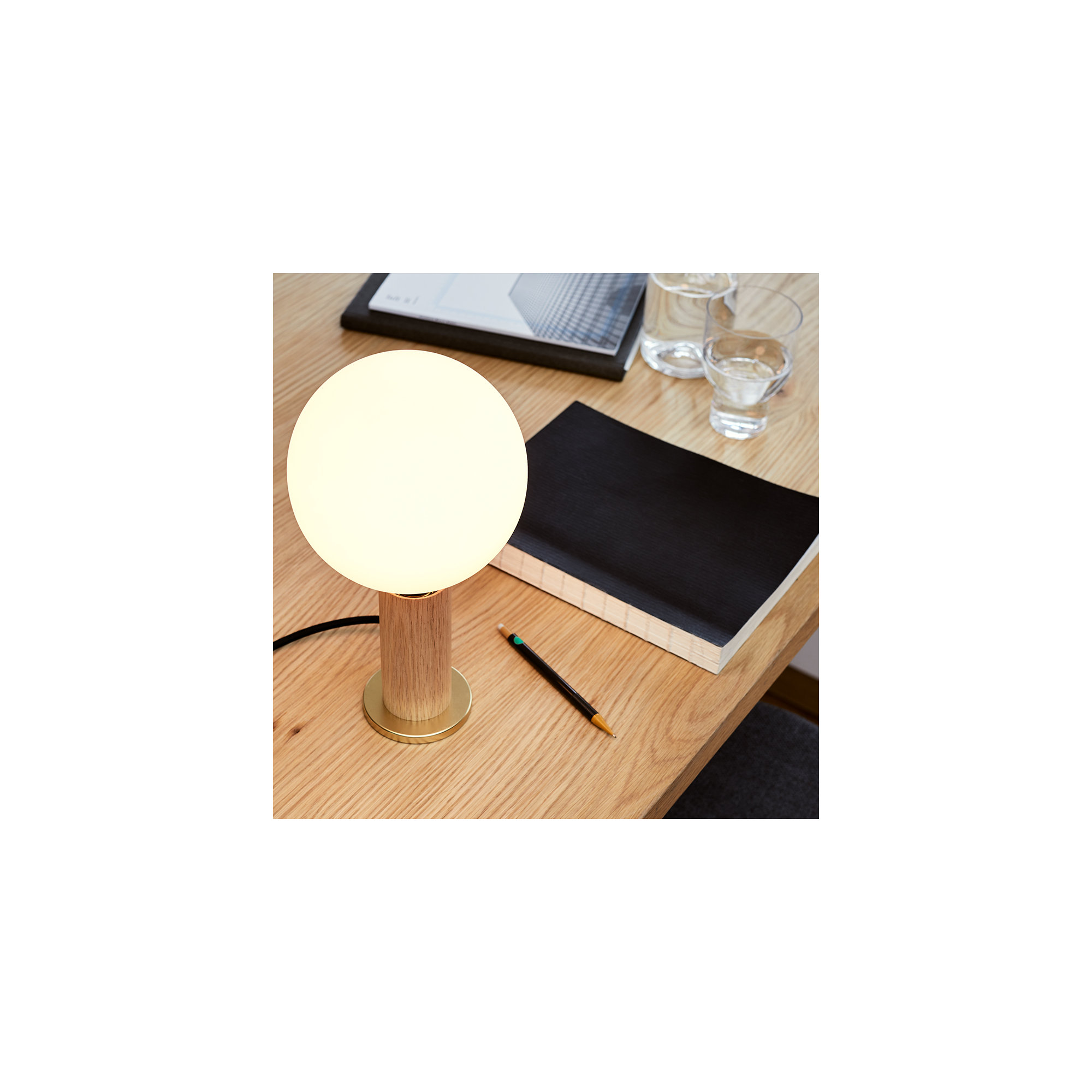 Knuckle Globe Lamp, Oak