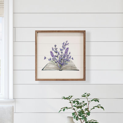 Livre ouvert lilas