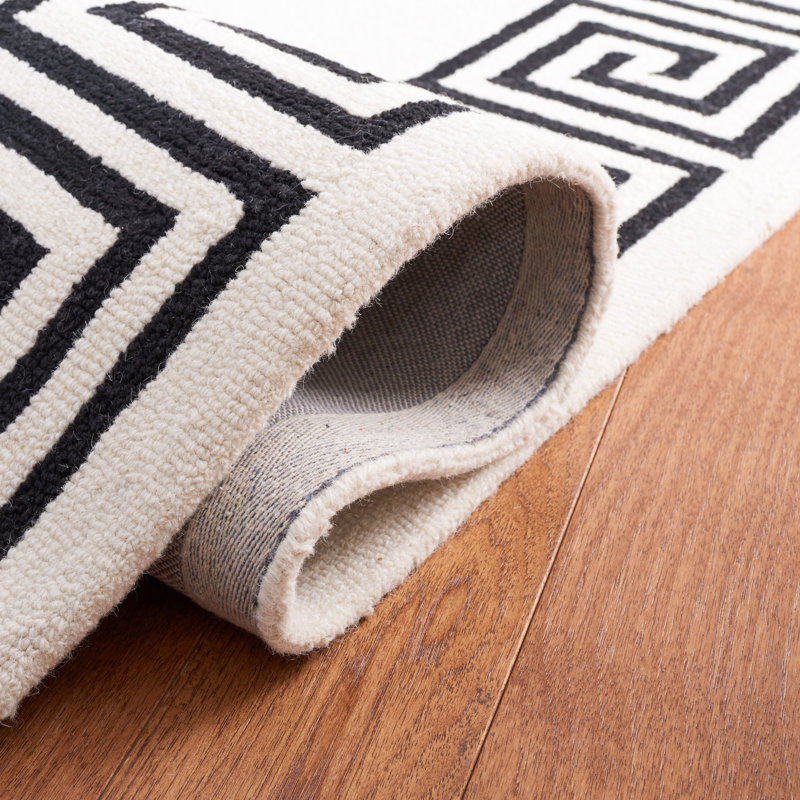 Wommack Oakhur Greek Key Border Area Rug in Ivory / Black, Rectangle 3' x 5'