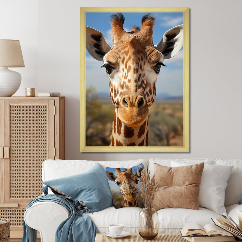 «Blue Giraffe Portrait I», reproduction d'art sur toile, H 20 po x l 12 po x P 1 po, Encadrement doré