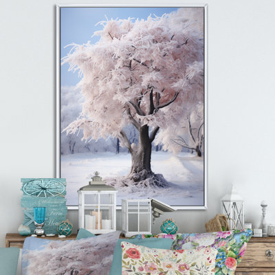 Arbre blanc dans un paysage d'hiver II