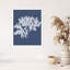 «Seaweed 4 White on Indigo Blue» par Fab Funky Wood, reproduction d'art encadrée-745268794