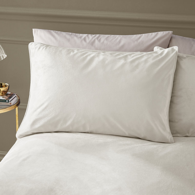 Kingsley Soft Matt Velvet Duvet Cover Set, King Duvet Cover + 2 Standard Pillowcases, Cream
