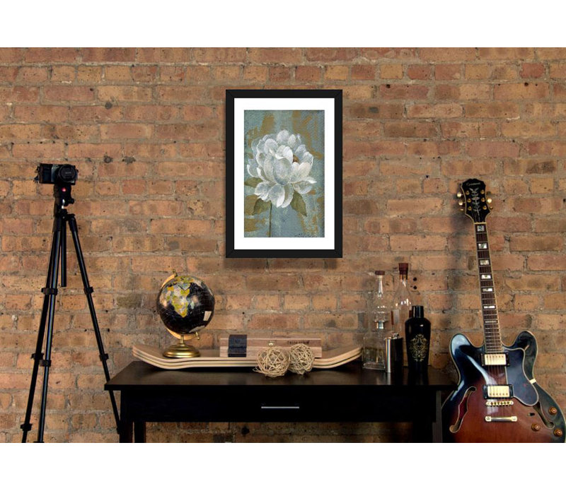 « pivoine tile i » par silvia vassileva,, impression, H 40 po x l 26 po x P 1,5 po, Toile avec cadre argenté