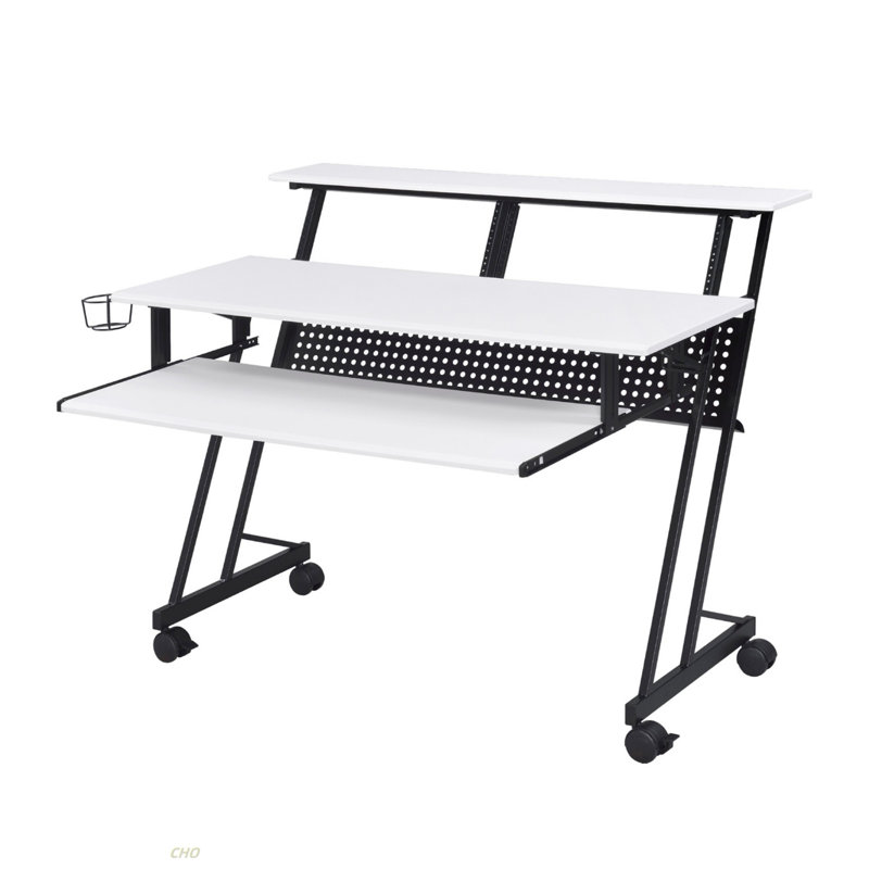 Bureau de studio d'enregistrement de musique avec plateau à clavier, Blanc