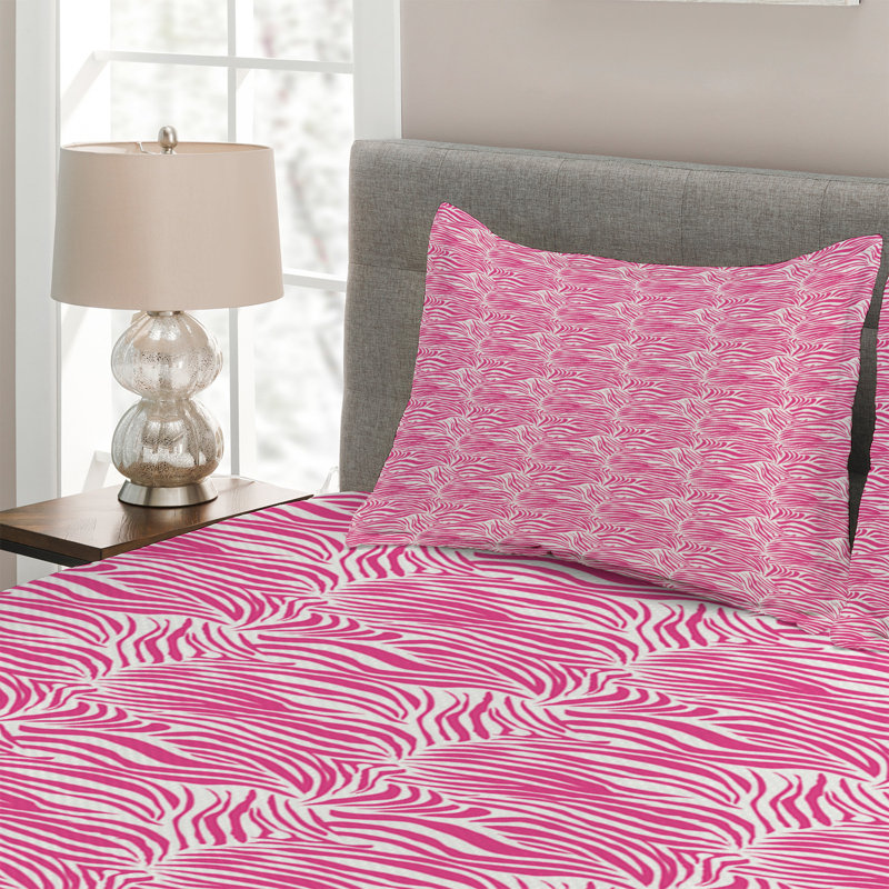 Glam Polyester Damask Coverlet, King Bedspread + 2 Shams
