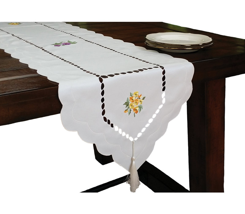 Chemin de table Weesner, L 54 po x l 15 po