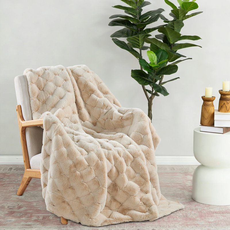 CloudNest Plush Faux Fur Throw Blanket, Gruau