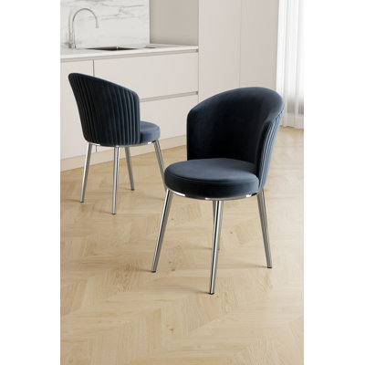 Ensemble de chaises élégantes (4 pièces), anthracite et chrome, 17,7 po x 34,3 po x 16,1 po | Structure 100% métal, envers en contreplaqué, tissu Babyface | Siège confortable d'une hauteur de 19,3 po, mousse durable à 22 po pour le dossier et mousse à 28 po pour l'assise