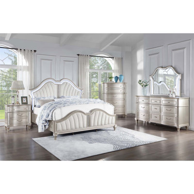 Stylish and Functional 5-piece Platform Bedroom Set for a Cozy and Organized Bedroom, Ideal for Modern Living Spaces.