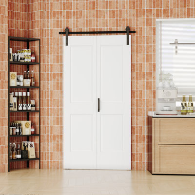 CHIC Mode Doors Porte de grange pliante à 4 panneaux creux de 30 po x 84 po avec quincaillerie avec quincaillerie