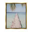 Quai tropical sur la plage-562672711-569623739