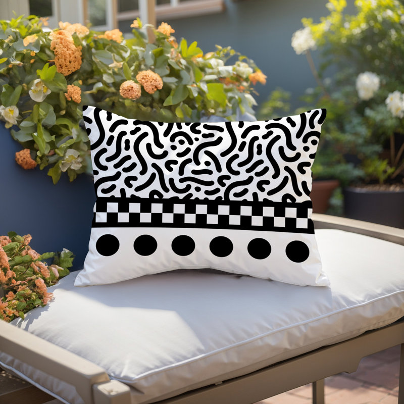 Oreiller rectangulaire réversible intérieur / extérieur Kixie, Rectangulaire H 14 po x l 20 po, Noir