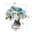 Roses artificielles dans un vase-430662126