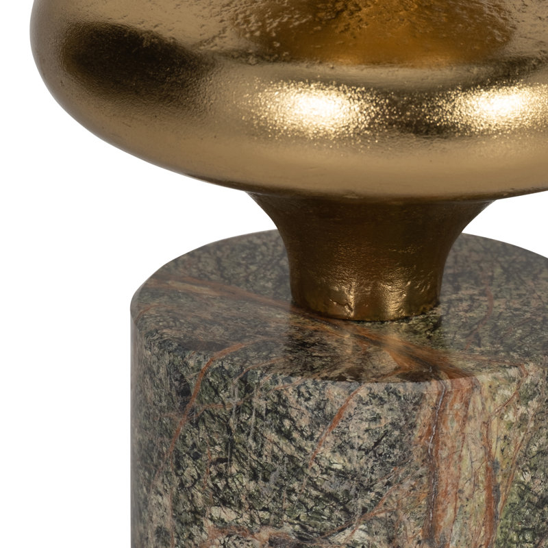 Porte-pilier avec corps sculptural en aluminium, base en marbre et en pierre, plateau en verre texturé, style glam luxueux, décor contemporain dans un design en métal élégant pour un affichage décoratif moderne et élégant