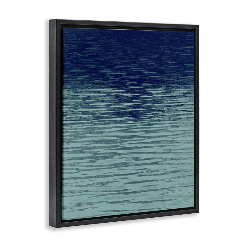 «Shadow on Sea Ripples», art mural encadré par Maggie Olsen, H 21 po x l 17 po, Noir