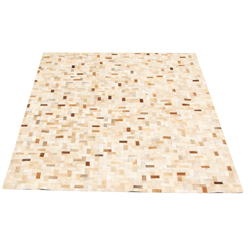 Tapis ivoire en cuir de vache patchwork 5 pi 5 po x 7 pi 8 po