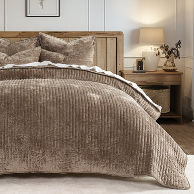 Velvet Quilt Set