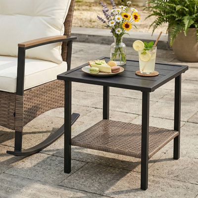 Table d'appoint d'extérieur pour patio avec conception à deux niveaux et structure en acier durable
