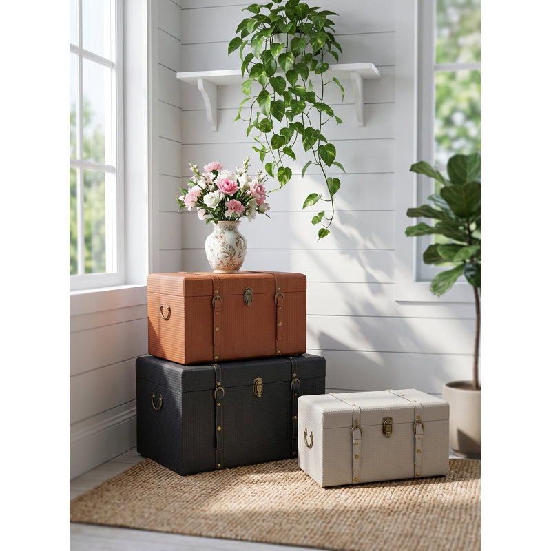 S / 3 Coffre en bois L: 32,5 x 15 x 15 po M: 20,5 x 12,5 x 12,5 po S: 17,5 x 10 x 10 po