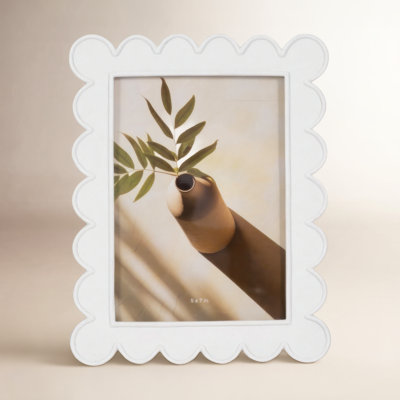 Lilly Picture Frame